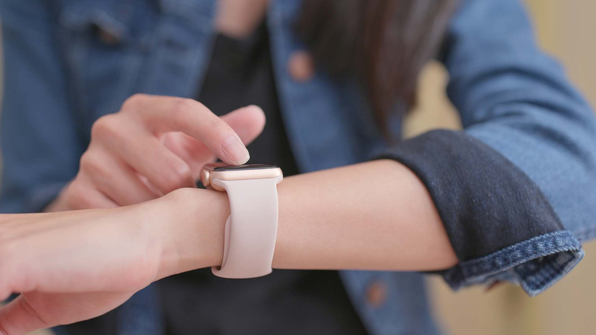 Exploring the Best Smart Watch for Girls: Firebolt Smart Watch 2023