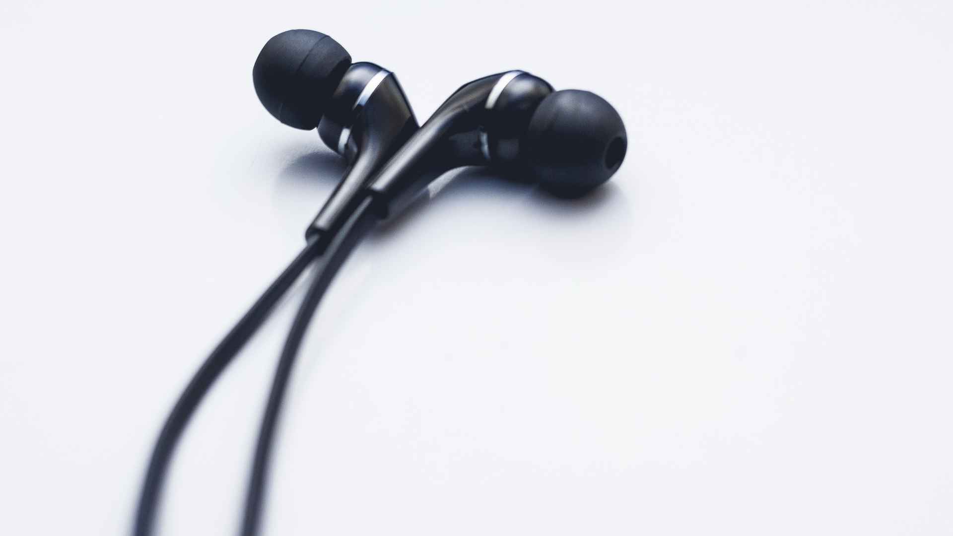 Best Earphones Under 500 Rs with Mic in 2024: Bass Price India
